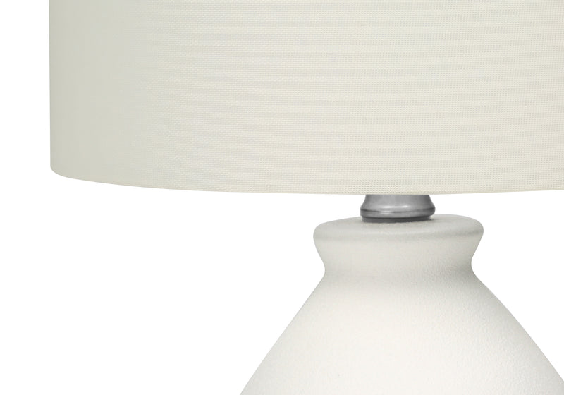 Lampe de table, 17"H, céramique crème, abat-jour ivoire/crème, moderne