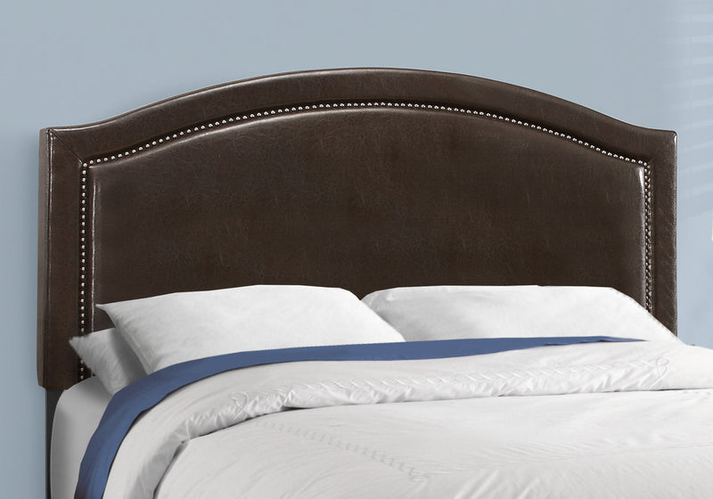 Bed - Queen Size / Brown Leather-Look With Brass Trim - I 5938Q