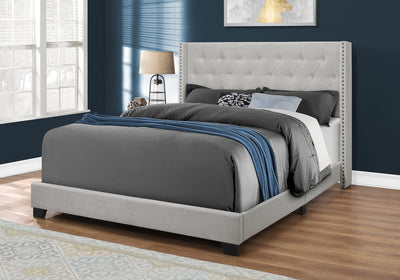 Bed - Queen Size / Light Grey Velvet With Chrome Trim - I 5985Q