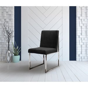 Amorra Black Side Chair - MA-3657BK-S